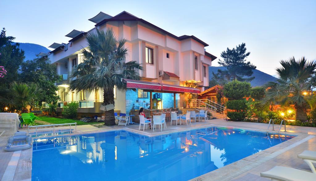 Margarita Otel — 1