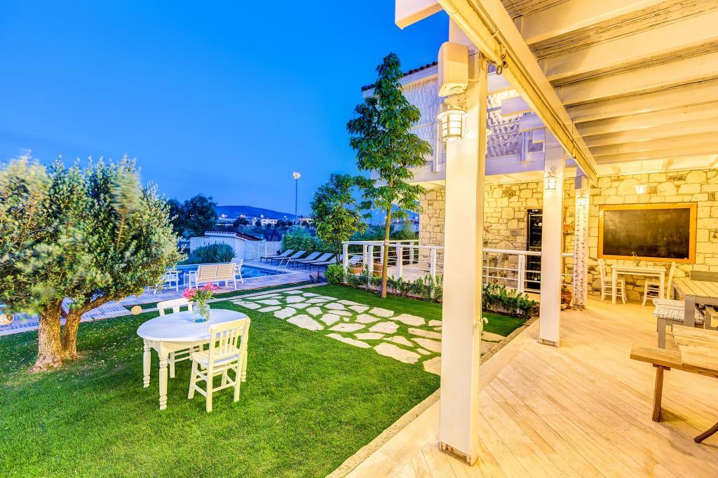 Ev Bharat Alaçatı — 5