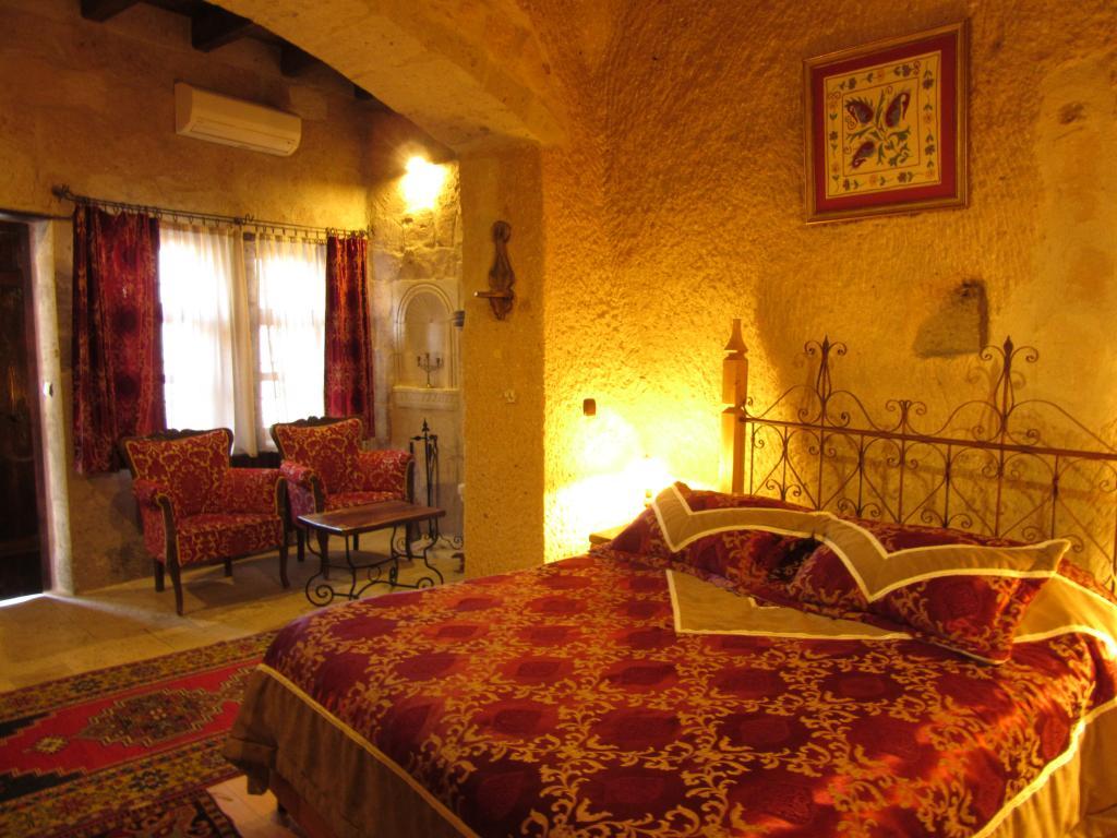 Travellers Cave Hotel — 8