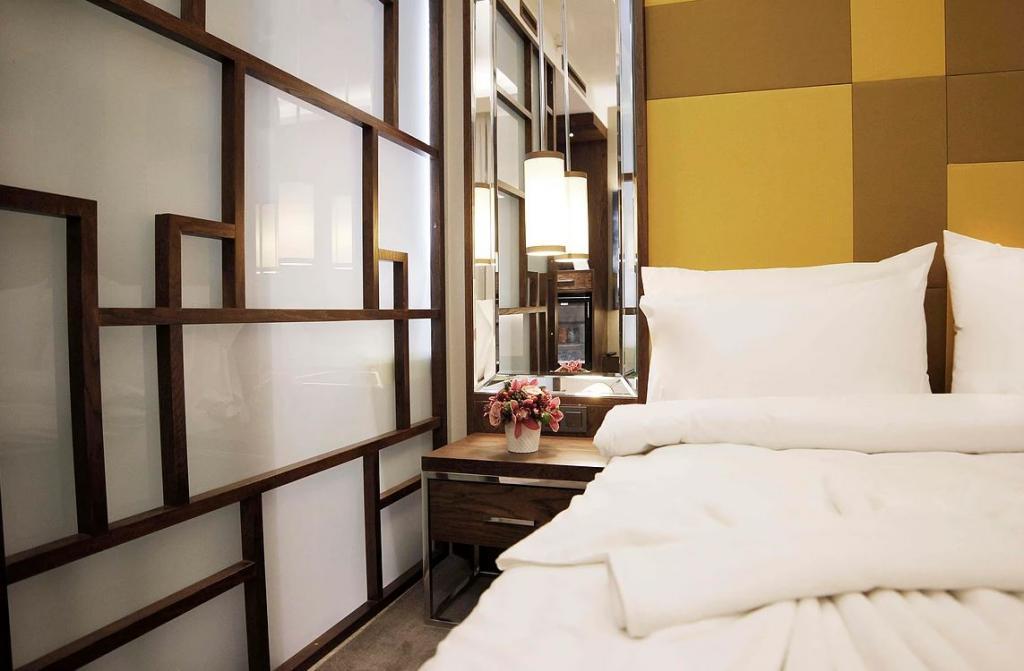 The Biancho Hotel Pera — 8