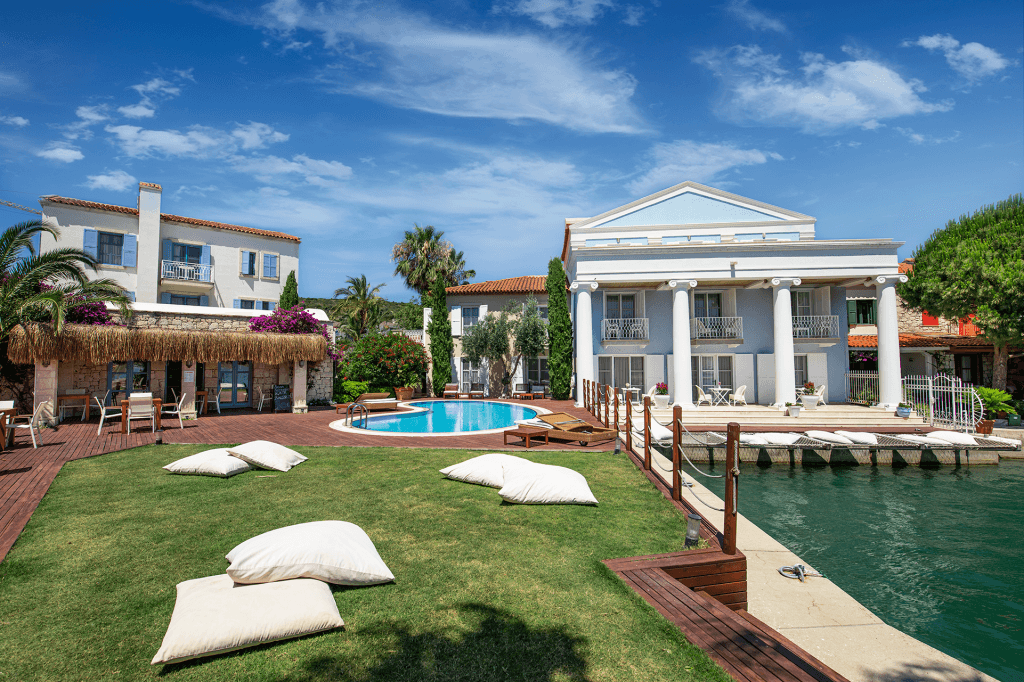 Port Alaçatı Hotel — 2