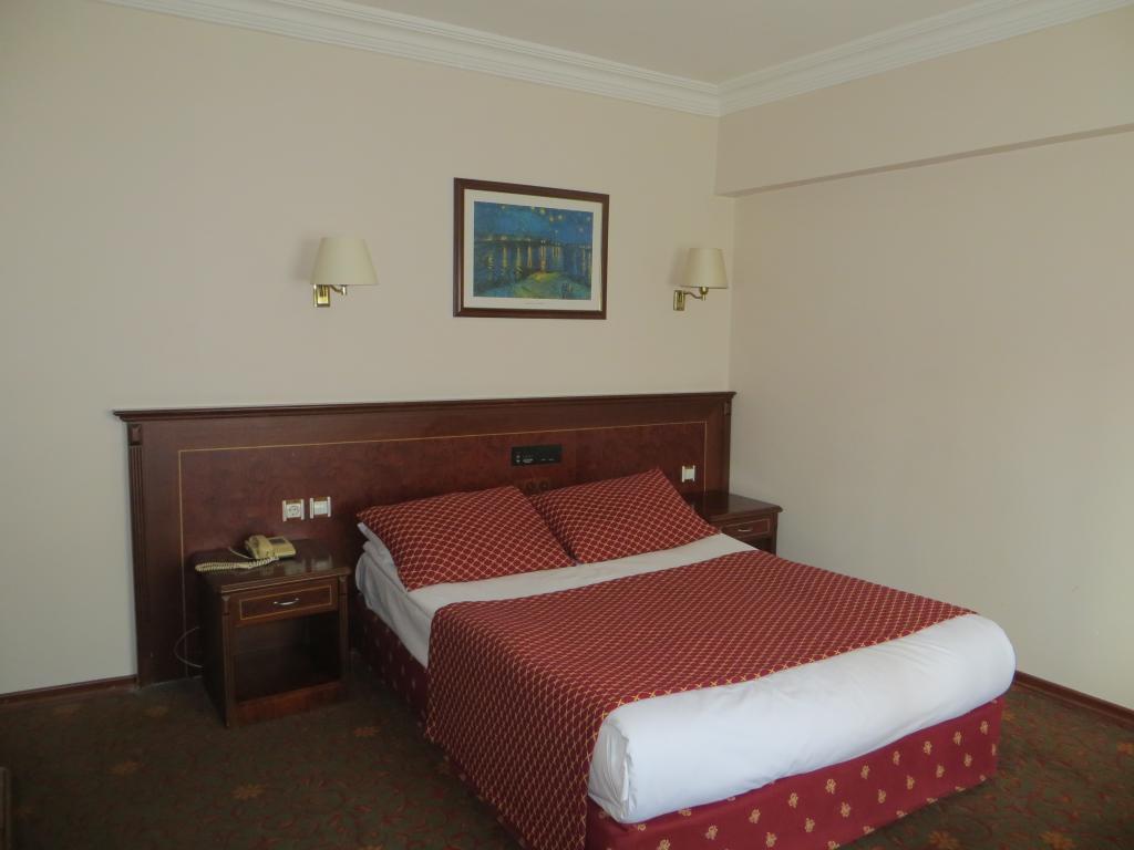 Özilhan Hotel — 8