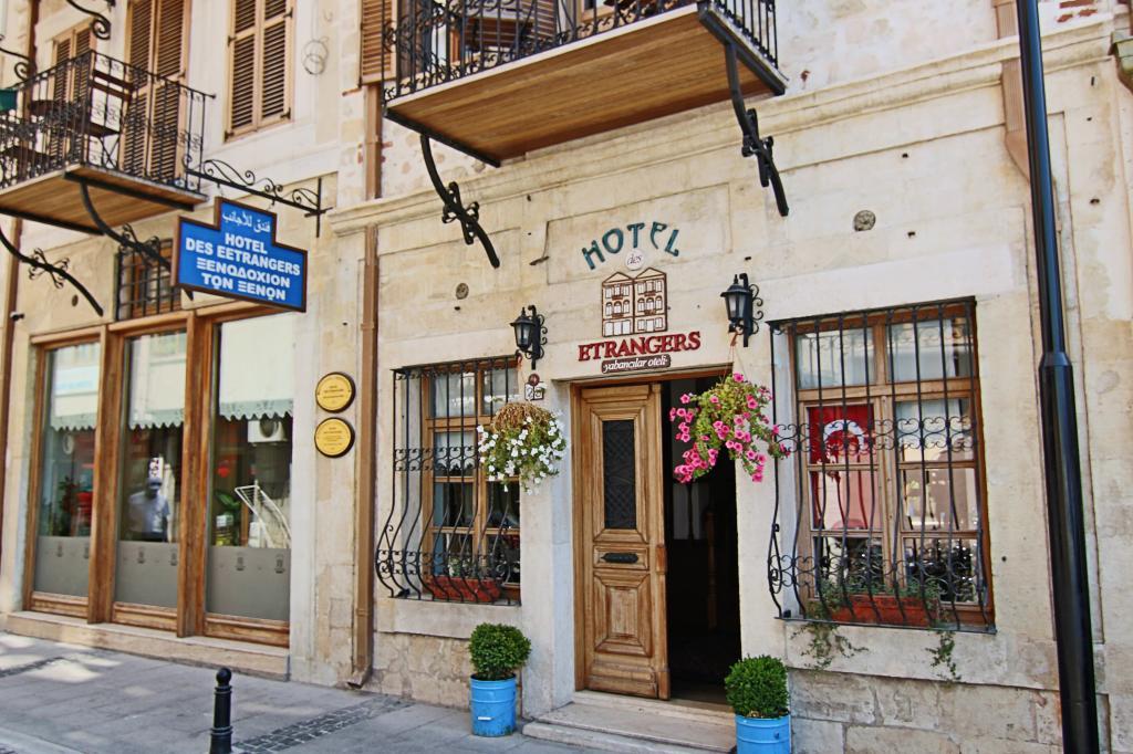 Hotel Des Etrangers — 1