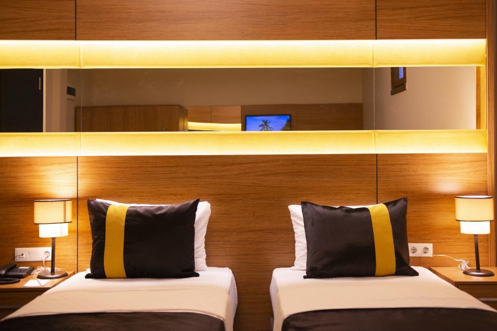 Karamans Sirkeci Suites Hotel — 3