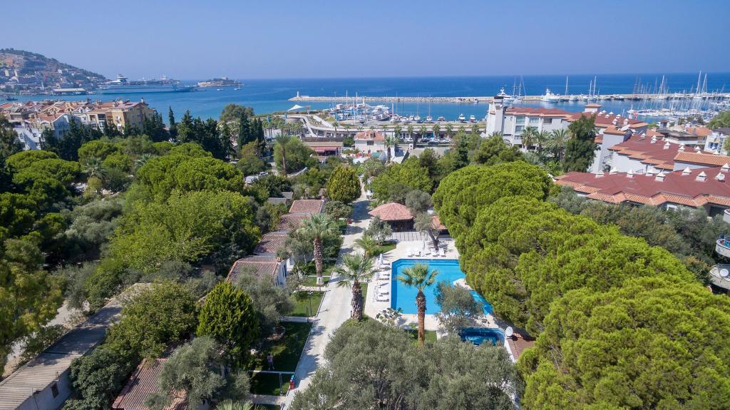 Risus Garden Marina Hotel — 1