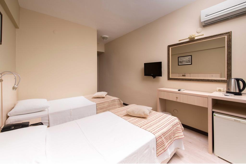 İleri Hotel & Apartments — 8