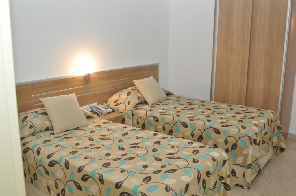 Selenium Hotel — 10