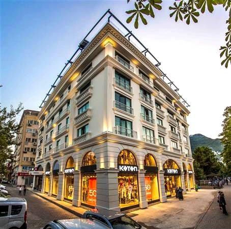 Sinema Hotel — 1