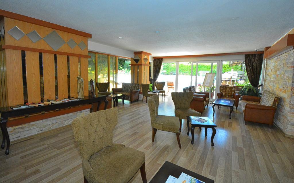 Bulvar Hotel — 4
