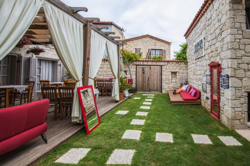 Alaçatı Çona Butik Otel