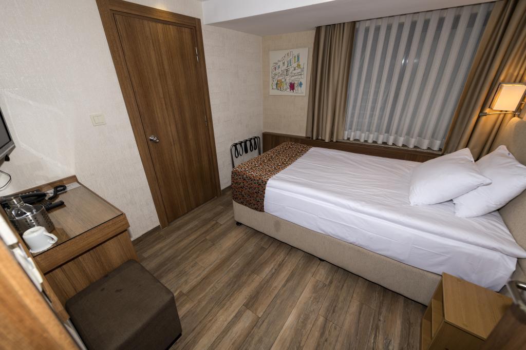 B Guest House — 3