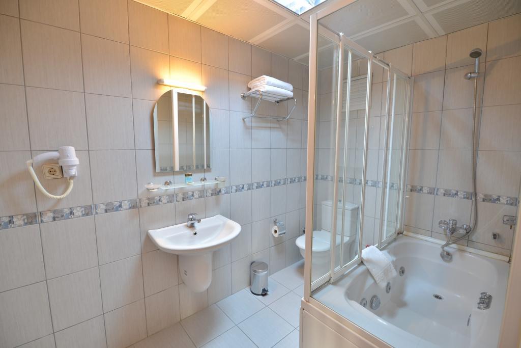 Golden Siyav Hotel — 10