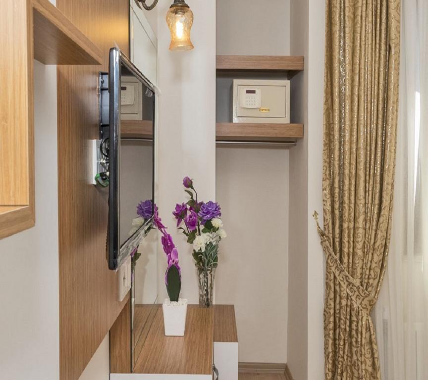 Raimond Hotel — 3