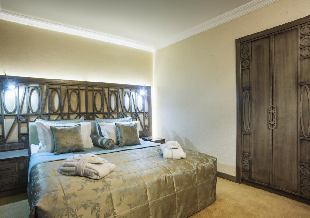 Cadence Design Hotel — 5
