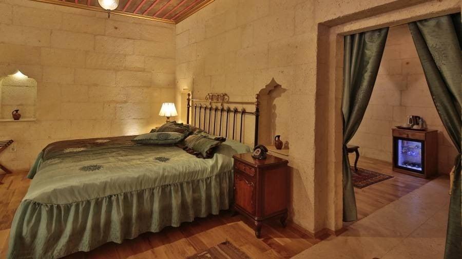 Golden Cave Suites — 9