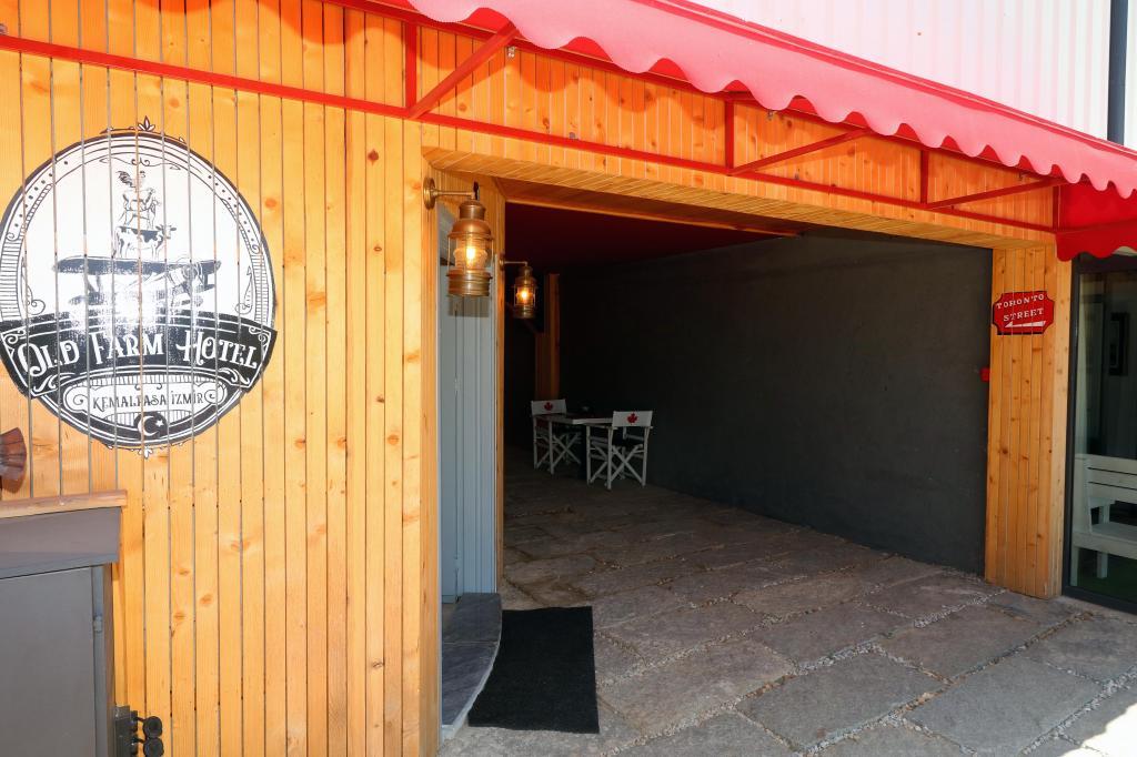 Old Farm Hotel Kemalpaşa — 7