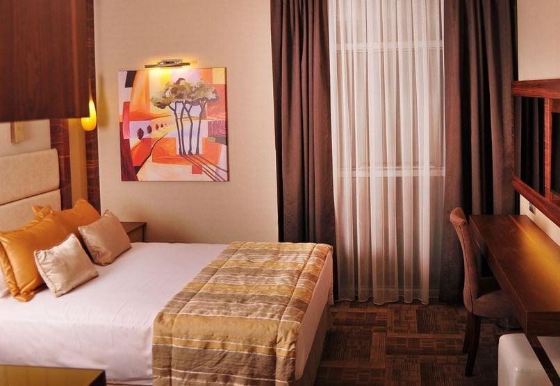 Avin Hotel İzmir — 8