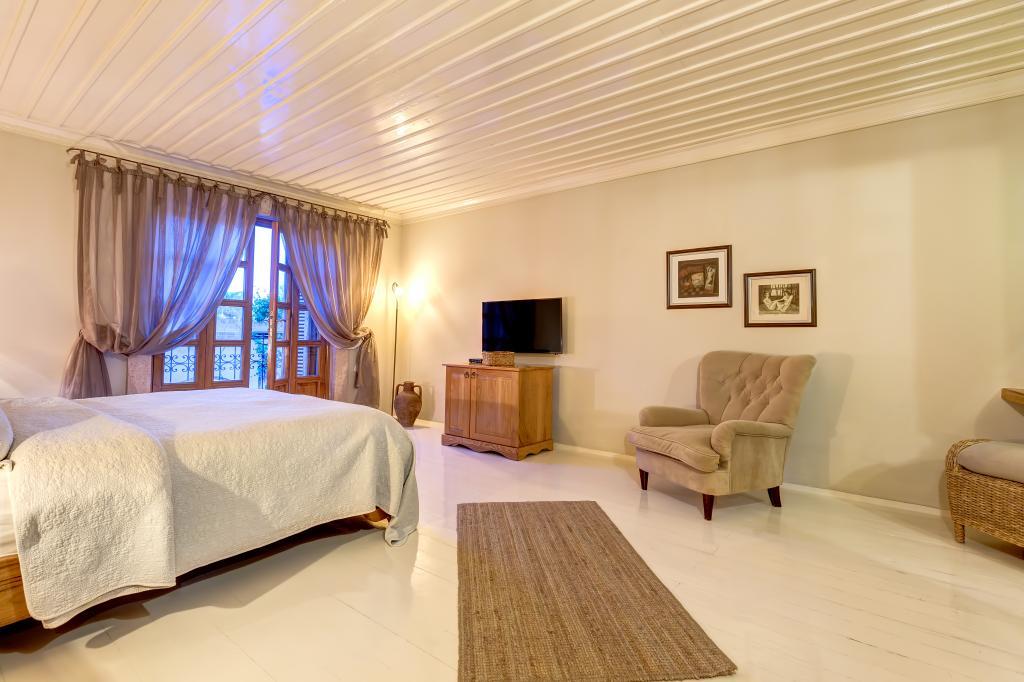 Jade Residence — 4