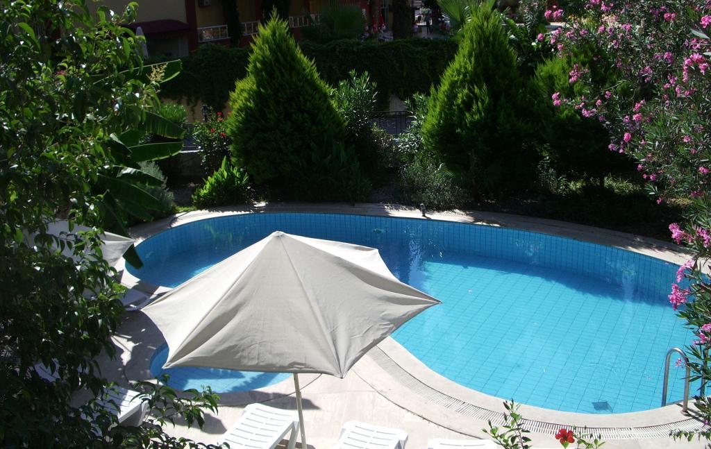 Cerit Hotel- Yetişkin Oteli +18 — 9
