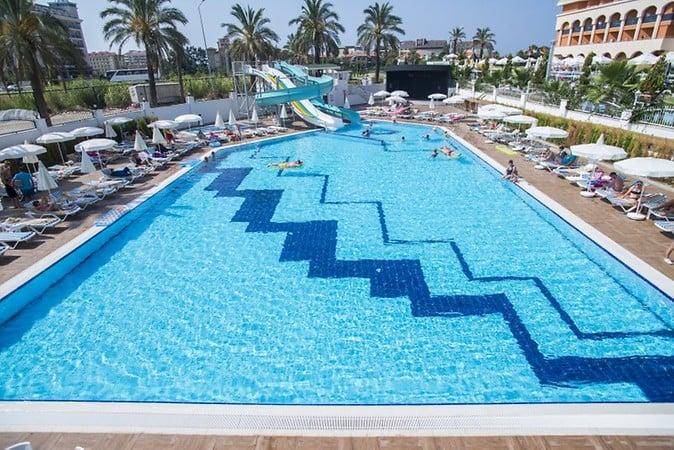 Palm World Resort & Spa — 4