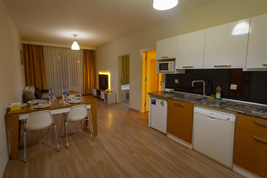 Limapark Suit Otel — 10
