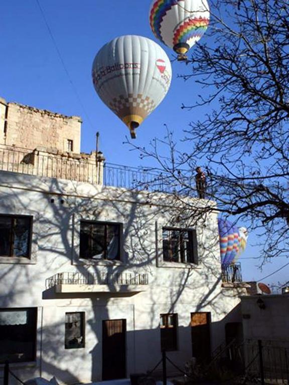 El Puente Cave Hotel — 1