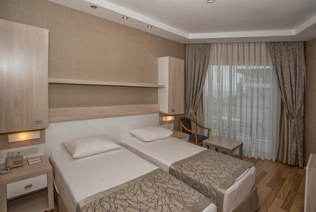 Riviera Hotel & Spa — 8