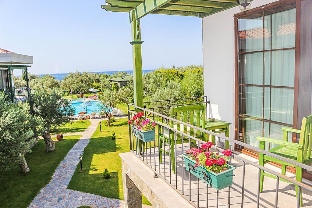 Assos Oleas Hotel — 4