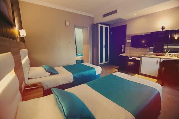 Nil Hotel — 8
