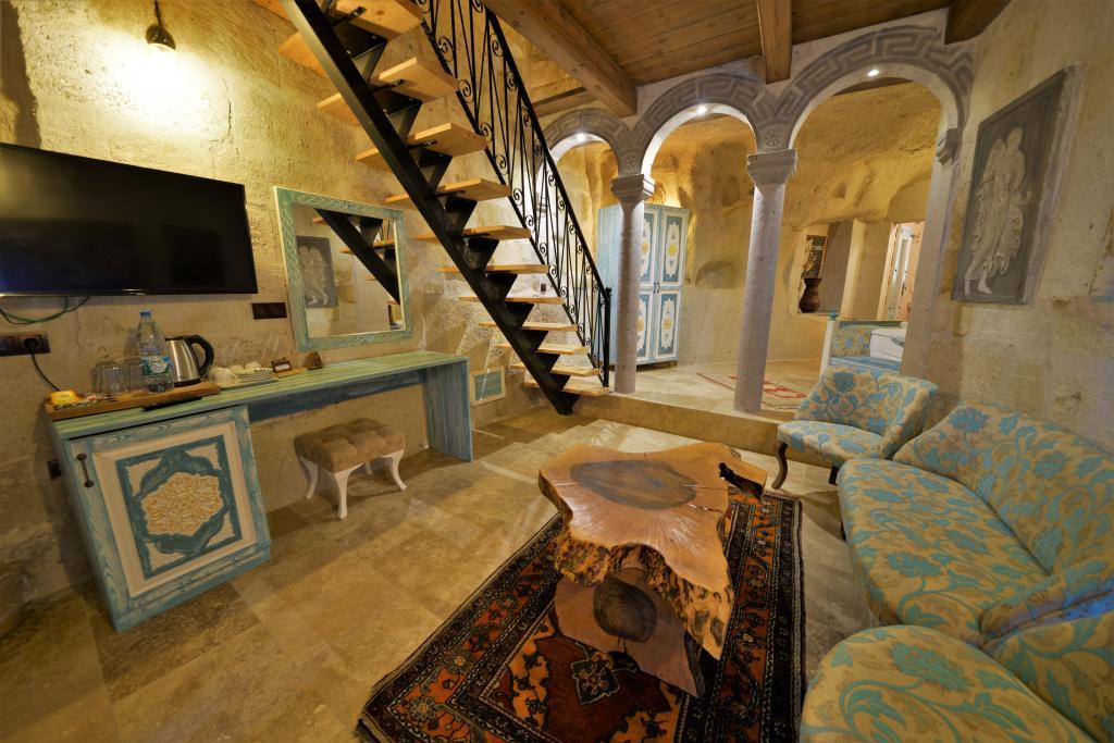 Caftan Cave Suites — 3