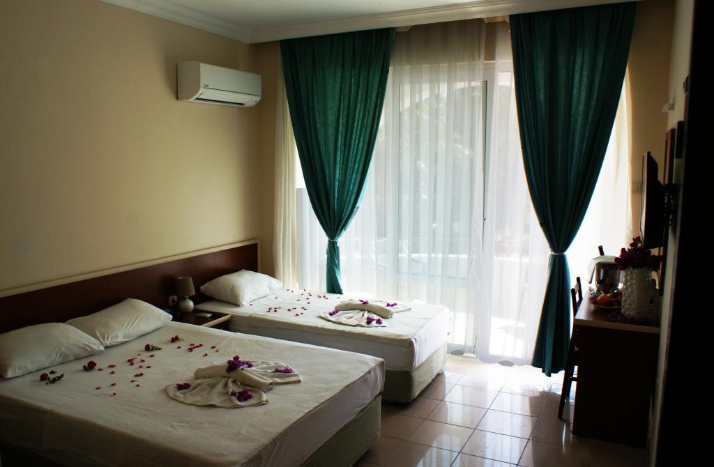 Kemer Hotel — 2