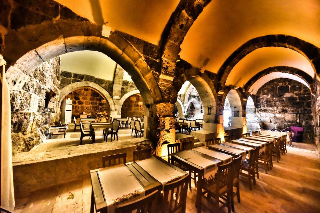 Akhan Kervansaray HotelRestaurant — 6