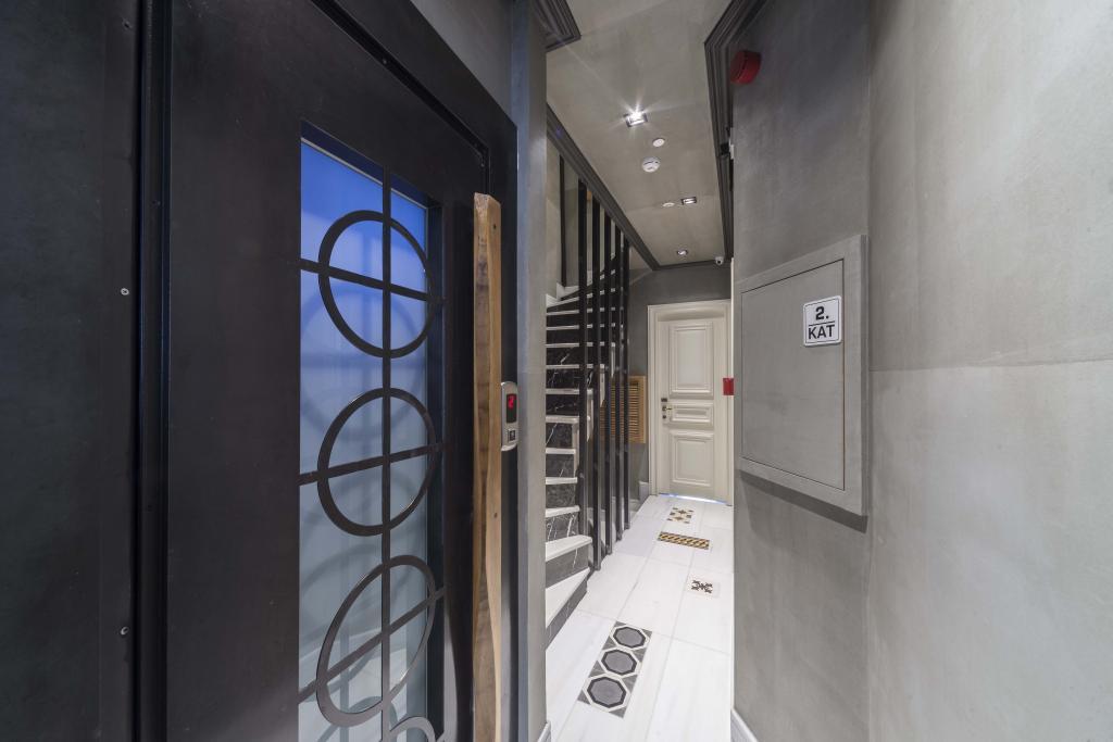 Taksim Avenue Hotel — 10