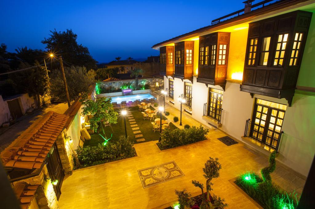 Livia Garden Hotel — 2