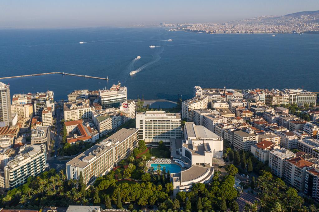 Swissotel Büyük Efes Izmir — 3
