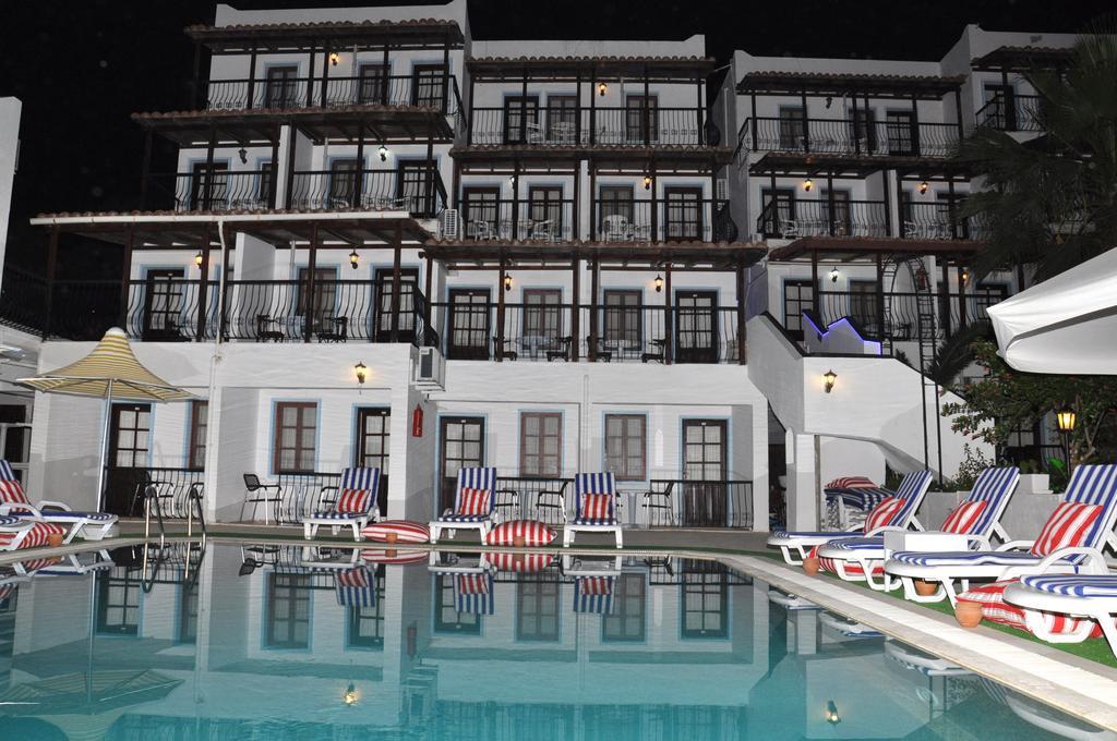 Gloriatibi Jarra Hotel — 1