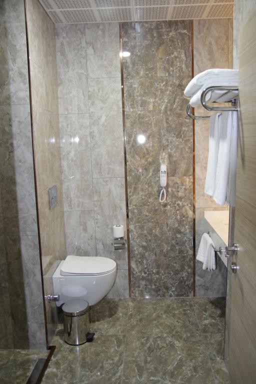 Ereza Otel — 4