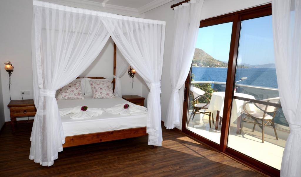 Dinç Otel Bozburun — 3