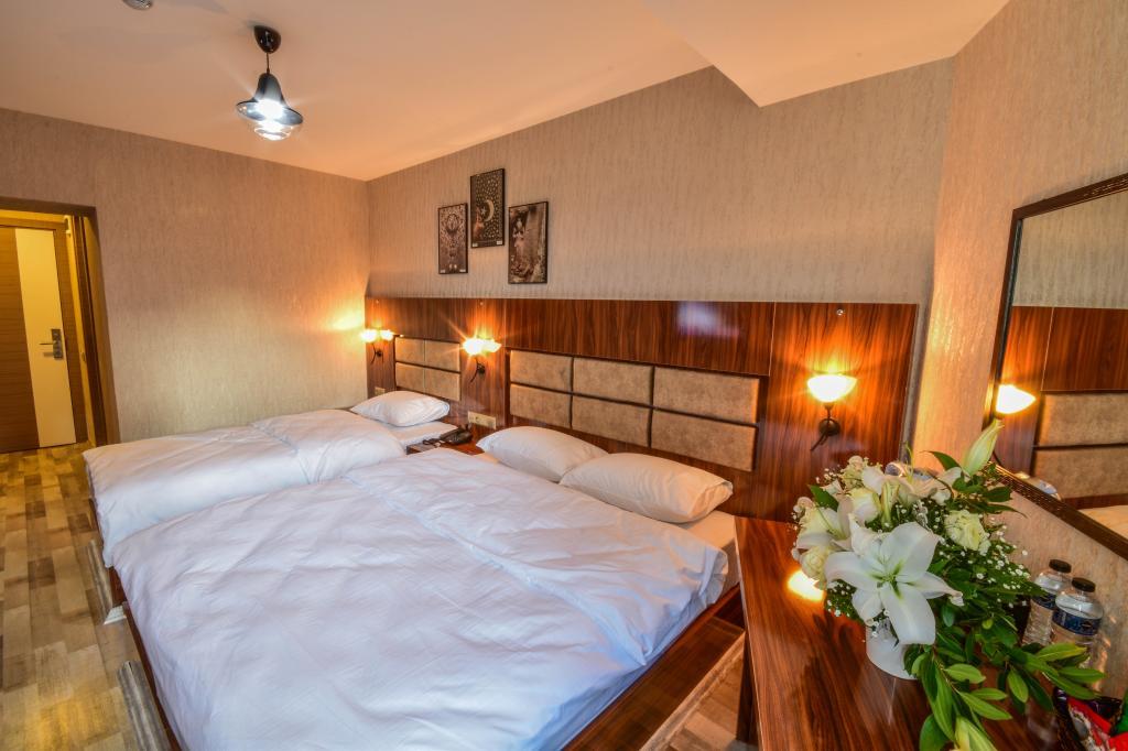 Marina Hotel Konak — 9