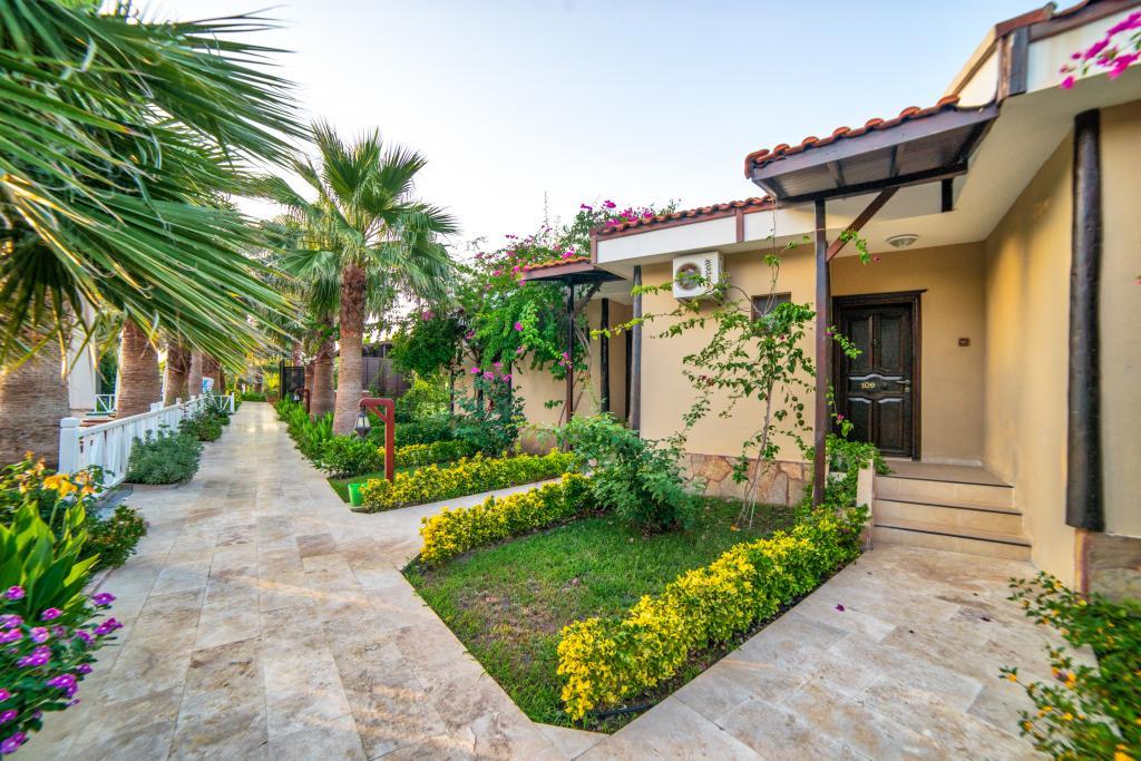 Nerissa Hotel — 4