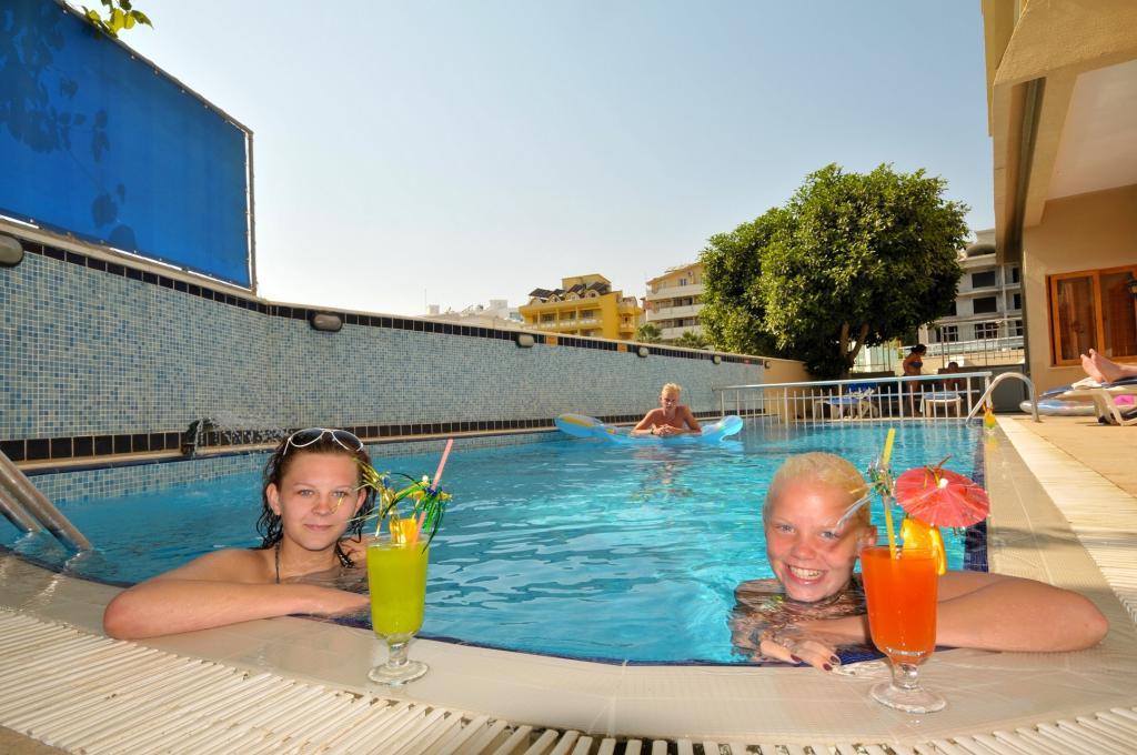 Maris Beach Hotel — 7