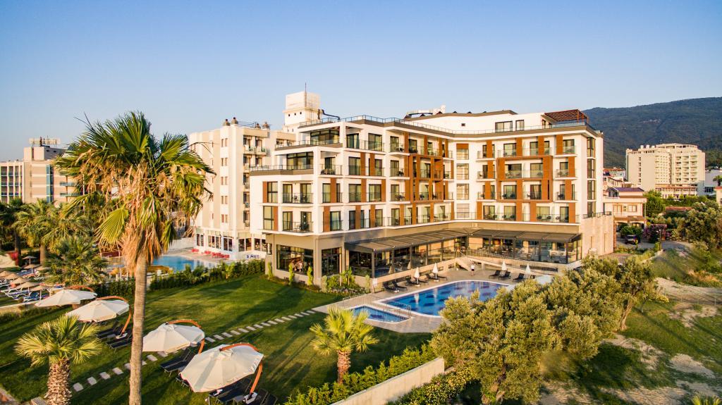Maia Luxury Beach Hotel & SPA — 3