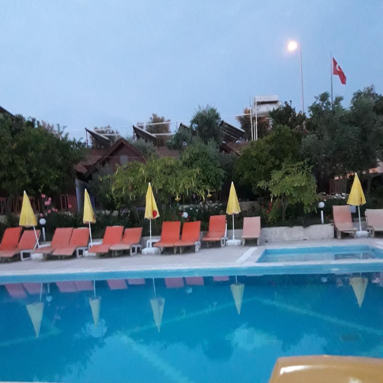 Bykara Bungalows Motel — 2