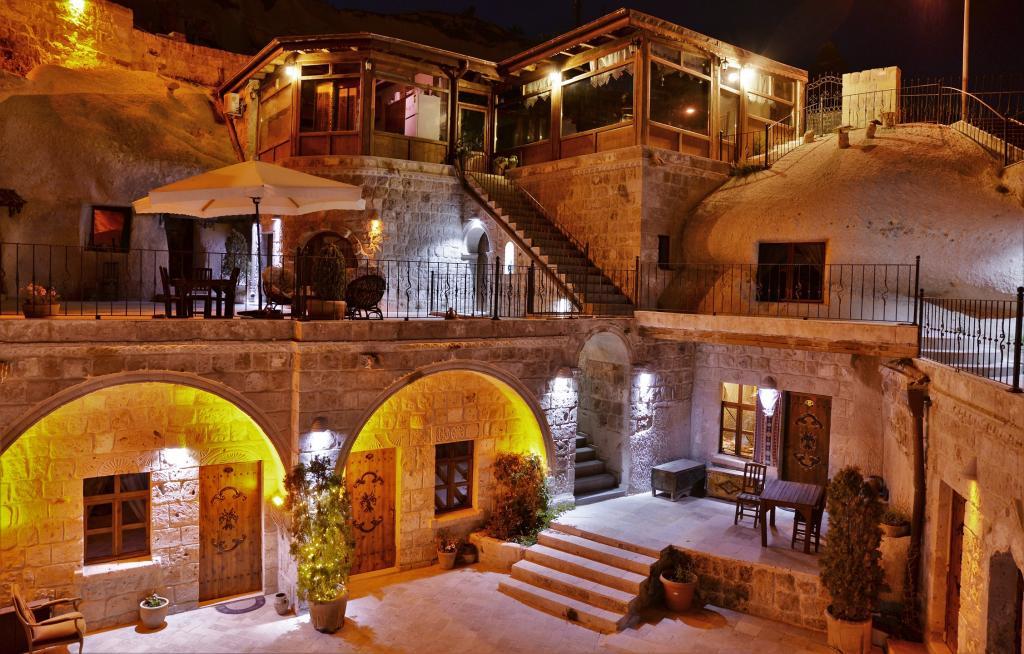 Grand Cave Suites — 1