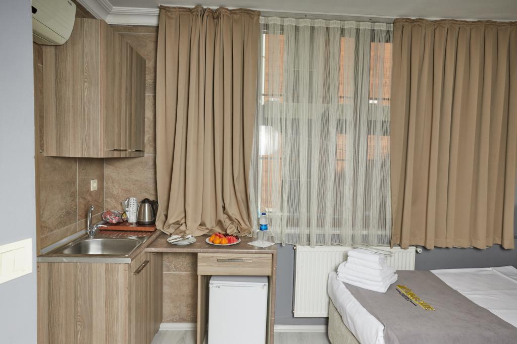 Unique Suite Hotel — 4