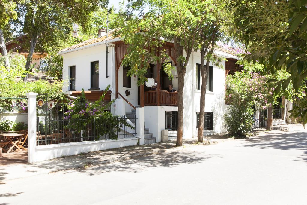 Orhan Kutbay'ın Evi — 2