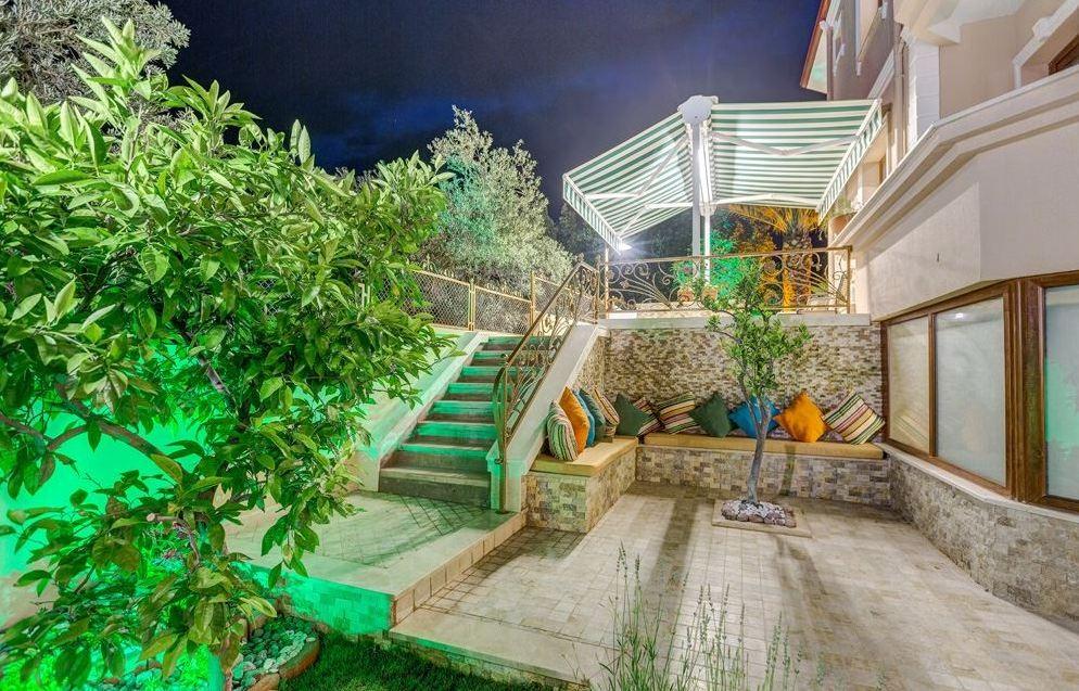 Cunda Özerbey Konağı +13 Adult Only — 9