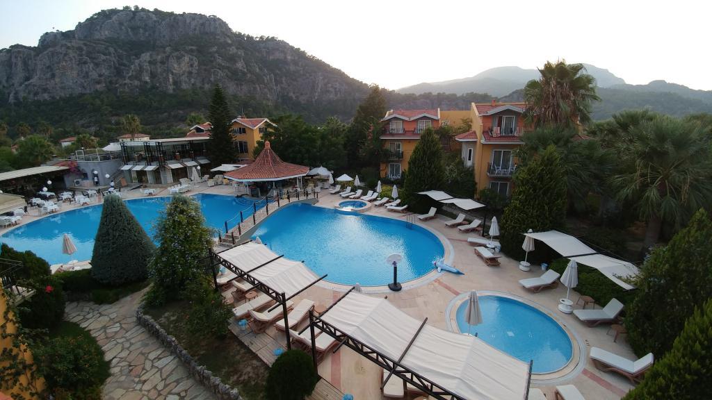 Club Alla Turca — 4