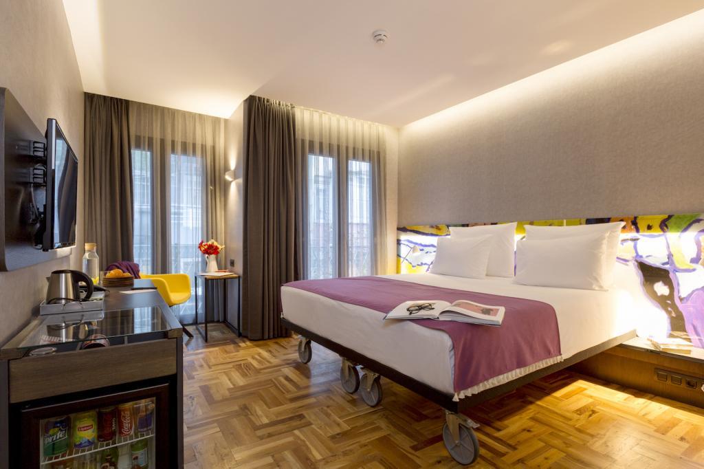 Lampa Design Hotel — 9