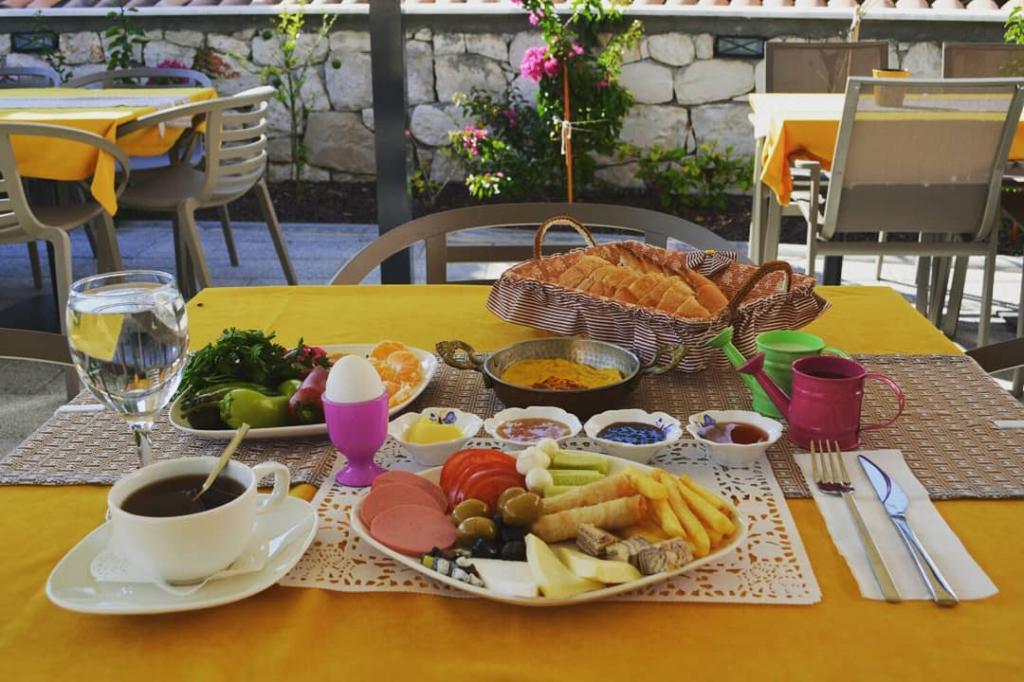 Akbük Taş Otel — 4